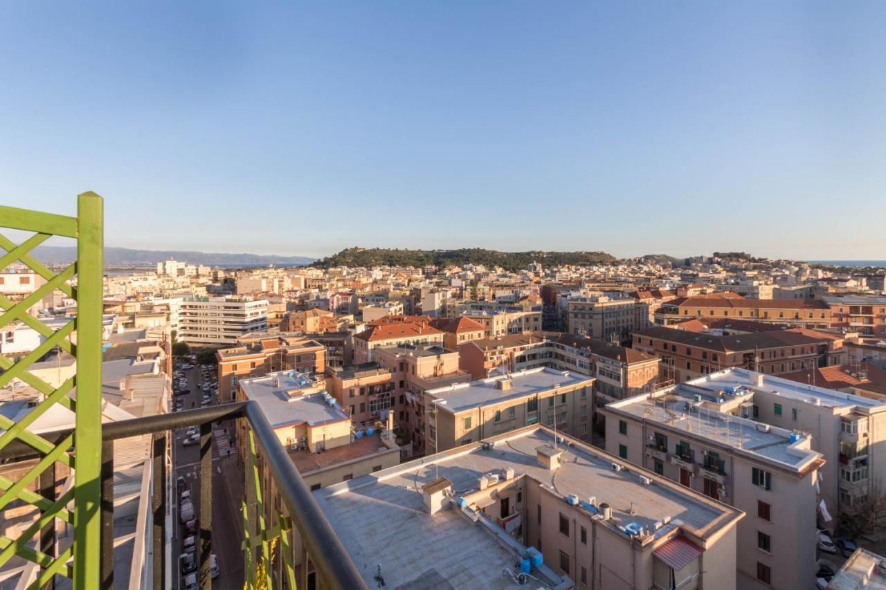 Eleventh Floor Suites Cagliari Exteriör bild