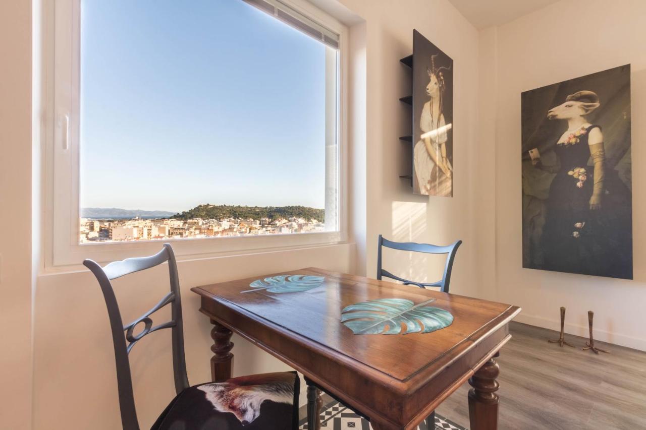 Eleventh Floor Suites Cagliari Exteriör bild